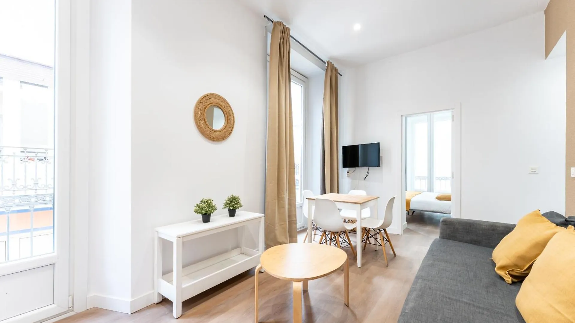 Apartamentos Juan De Padilla Malaga 0*,