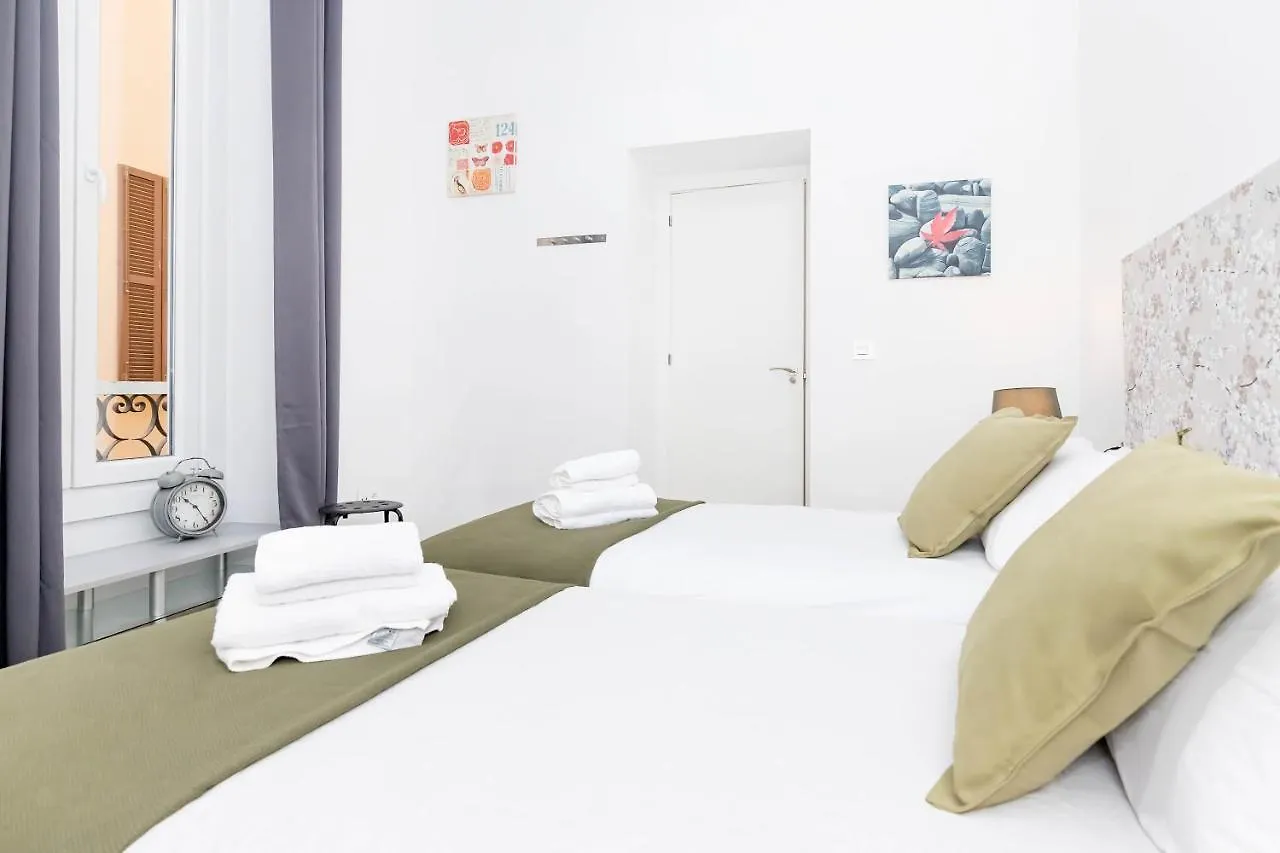 Apartamentos Juan De Padilla Malaga Apartment